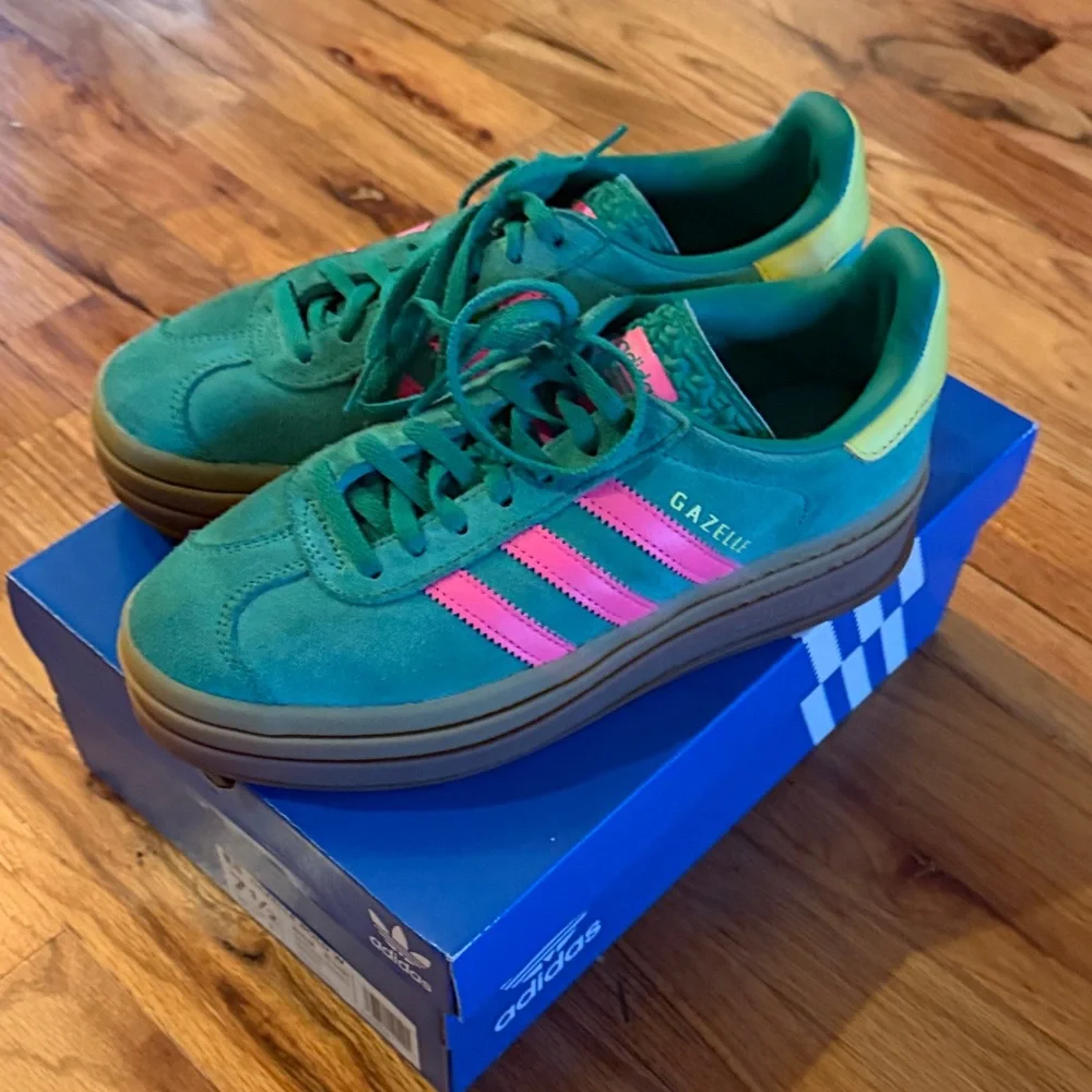 Gazelle Bold Adidas w/Box - Picture 2 of 8